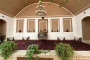 اتاق چهار تخته در هتل سنتی در یزد