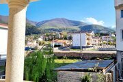 واحد دوخواب در طبقه اول ویلا گل باران در کلاردشت