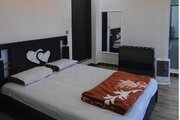 واحد تکخواب استخرگاه در طبقه اول ویلای رودبار