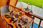 کلبه چوبی دوبلکس استخر آبگرم در لاهیجان