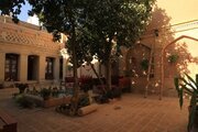 اتاق 5 نفره شاه نشین در اقامتگاه سنتی شیراز