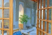 اتاق سه دری در اقامتگاه بومگردی کرمان