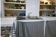 اتاق۳ تخته(سه دری) در اقامتگاه بومگردی در سروستان