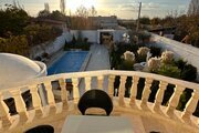 عمارت ویلایی سه خواب استخردار هوراد در کردان