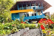واحد خانه پدری در طبقه اول ویلای لاهیجان