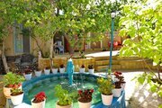 واحد تکخواب توت شمرونی در بومگردی برزک
