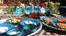 اتاق گوشواره دراقامتگاه بومگردی در فارس