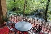 واحد در طبقه دوم ویلای لب رودخونه دردل جنگل اسالم