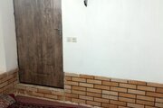اتاق همکف اقامتگاه سنتی در نطنز | درب ورودی طبقه همکف