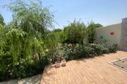 عمارت آرتین استخردار چهار فصل با فوتبال دستی در چهارباغ