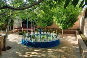 واحد تکخواب گردو در بومگردی برزک