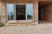 واحد ساحلی دریا در طبقه همکف ویلا رضوانشهر