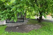 کلبه سوئیسی تکخواب جکوزی دار آیهان در ماسال | نمای حیاط کلبه همراه با آلاچیق