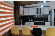 خانه ویلایی دو خوابه نارنجی در نور