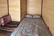 کلبه سوئیسی چوبی تکخواب ساحلی ایاز در بندرانزلی