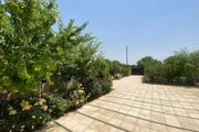 عمارت آرتین استخردار چهار فصل با فوتبال دستی در چهارباغ