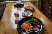 اتاق یک نفره با سرویس ایرانی در هتل تهران