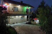 ویلا سنتی دو طبقه محرمان در شفت