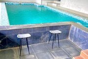 ویلا دوبلکس سه خواب فول استخر جکوزی دار در چهارباغ