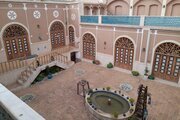 اتاق یک تخته دبل در هتل سنتی در یزد