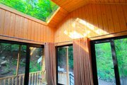کلبه جنگلی سقف شیشه ای  تکخواب در ماسال