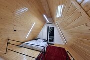 کلبه سوئیسی دوخواب مدرن در نمک آبرود | اتاق خواب بالا