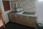 اتاق سرداب در طبقه زیرهمکف اقامتگاه بومگردی کاشان