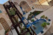 اتاق یک تخته دبل در هتل سنتی در یزد