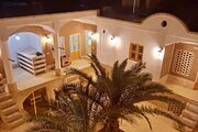 اتاق مقدس بانو در اقامتگاه بومگردی کاشان