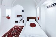 اتاق سه تخته در هتل سنتی در شوشتر