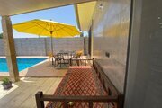 عمارت آرتین استخردار چهار فصل با فوتبال دستی در چهارباغ