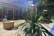 اتاق بالا نشین اقامتگاه بومگردی در شاهرود