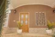 اتاق نورسته در اقامتگاه بومگردی کاشان