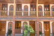 اتاق یک نفره با سرویس ایرانی در هتل تهران