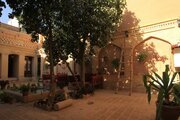 اتاق تک نفره نارنج در اقامتگاه بومگردی شیراز
