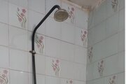 اتاق بهارنارنج در اقامتگاه بومگردی شیراز