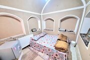 اتاق اقامتگاه بومگردی 2 نفره فروغ فرخزاد در یزد