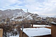 اتاق گل محمدی دراقامتگاه بوم گردی در برزک کاشان