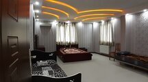 ویلای چهل ستون با استخر آبگرم