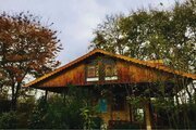 کلبه دوبلکس نارون در مجموعه اقامتی صومعه سرا