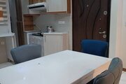آپارتمان تکخواب 2 در میدان انقلاب