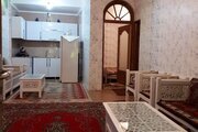 اتاق تکخواب دلنشین در اقامتگاه بومگردی شهر سامان