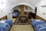 اتاق سه تخته در هتل سنتی در کاشان