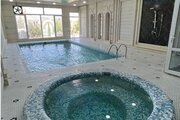 کاخ ویلا دوبلکس استخردار لوکس 4 خواب آبشار در چهارباغ