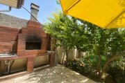 عمارت آرتین استخردار چهار فصل با فوتبال دستی در چهارباغ