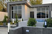 ویلا استخردار دوخواب چهارفصل در چهارباغ