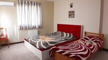 ویلای چهل ستون با استخر آبگرم