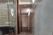 اتاق 204 سه تخت در مسافرخانه قم