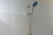 واحد تکخواب در هاستل تهران