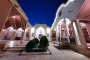 اتاق سه راه رئیس در اقامتگاه بومگردی کاشان
